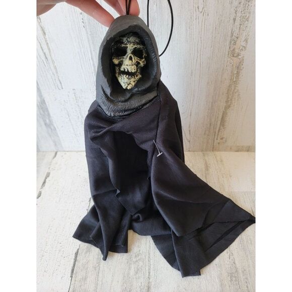 Grim Reaper skeleton mini hanging paper magic 2006 Halloween prop decor - Picture 4 of 8